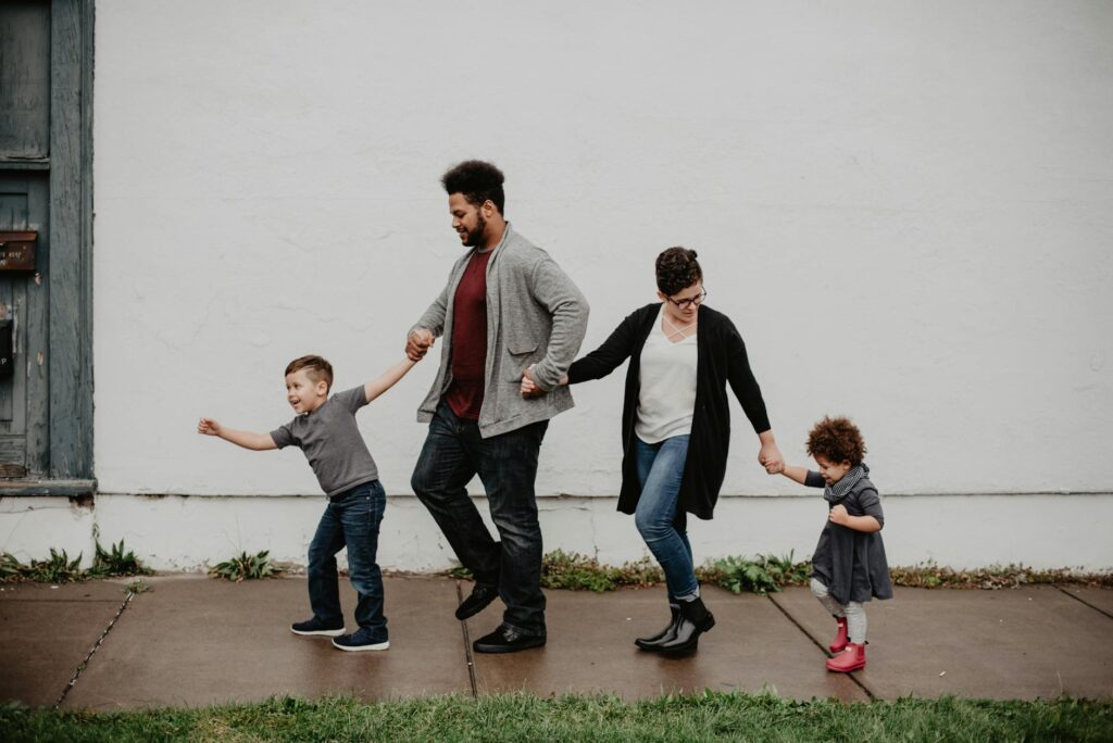 Mengupas Fenomena: Benarkah Parenting Milenial Lebih Buruk daripada Parenting Boomers?